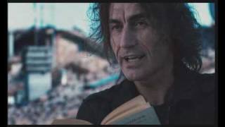 NIENTE PAURA  clip Luciano Ligabue [upl. by Yrtneg]