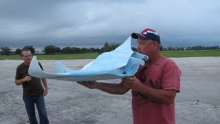 RC Manta Ray Airplane Maiden Flight Crash  Third Maiden Flight [upl. by Akenihs]