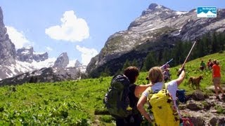 Wandern in Bayern Das Watzmannhaus im Nationalpark Berchtesgaden Oberbayern Deutschland [upl. by Connelley302]