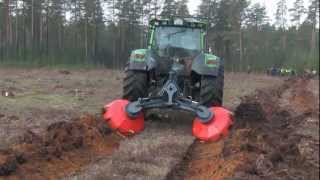 Meža frēzes demonstrācija Valtra in forest [upl. by Aniaz937]