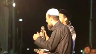 Ustaz Azhar Idrus amp Zizan Raja Lawak  Hukum Sambut Tahun Baru 112012 [upl. by Otinauj]