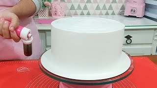 DECORAÇÃO MUITO FÁCIL PARA INICIANTES  TÉCNICA SIMPLES DE PINTURA EM BOLO  PARIS CAKE DESIGNER [upl. by Unam753]