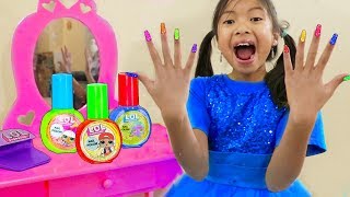 Wendy Pretend Play Painting Nails w LOL Surprise Nail Beauty Salon Makeup Toys [upl. by Notlok]