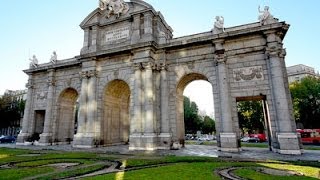 La Puerta de Alcalá Historia de España para madres en apuros [upl. by Karry794]