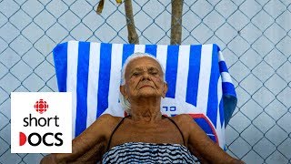 This Florida trailer park is taken over by FrenchCanadian retirees every winter  Snowbirds [upl. by Hillery]