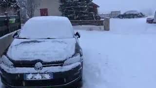 HautesAlpes  la neige tombe actuellement sur Briançon [upl. by Niwrehs]