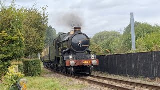 4079 quotPendennis Castlequot Puts on a show at Didcot Railway Centre with 1340 quotTrojanquot [upl. by Elamaj]