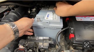 Grand C4 Picasso Battery Replacement  그랜드 피카소 배터리 교체 [upl. by Adnim]