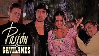 Pasion de Gavilanes  Libia conoce a Gabriela [upl. by Nnylrebma290]