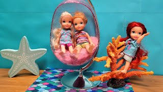 Ariels fish tank  Elsa amp Anna toddlers  mermaid tails fun [upl. by Neibaf]