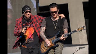 Avenged Sevenfold  So far Away  M Shadows speech FIRENZE ROCKS [upl. by Mukund]