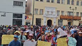 Manifestación de comuneros de la comunidad de Pampaconga  Limatambo en la ciudad del Cusco 2024 [upl. by Rese]