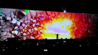 Roger Waters  Comfortably Numb  Solo  Istanbul 2013 [upl. by Enaols]