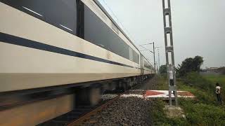 22347 Howrah Patna Vande Bharat Express indianrailways youtube [upl. by Trepur]