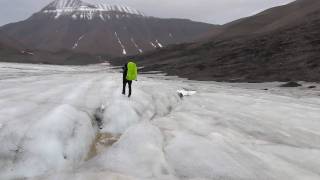 Trekking Spitzbergen Svalbard 44 [upl. by Nirehtak43]