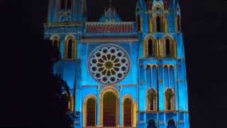 Cathédrale de lumières à Chartres [upl. by Yenffad838]