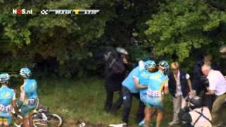 Tour 2011  crash Vinokourov 9th stage [upl. by Avuha]