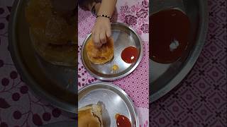 Cheep vs expensive burger food streetfood foodie shortvideo [upl. by Byrdie855]