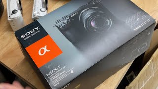 Mở hộp Unbox Sony Nex7 112024 [upl. by Namyh]