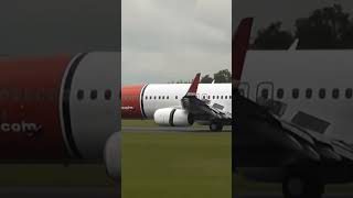 Norwegian B737 Arr  Doncaster Airport airlines aviation travel boeing b737 planespotting [upl. by Esiled]