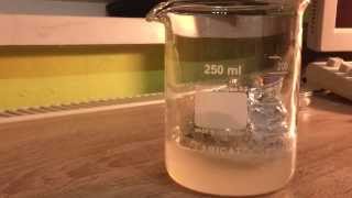 Chemie Experiment 1  Natronlauge und Aluminium HD [upl. by Ahtilat]