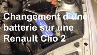 Remplacement dune batterie déposerepose Renault Clio 2 [upl. by Eirod]