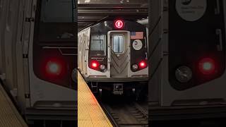 R160 E Train Arriving amp Departing 14 Street nycsubway etrain [upl. by Ahsikcin]