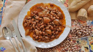 BorlottiCranberry Beans Stifado ie Greek Stew with onions  Φασόλια Μπαρμπούνια Χάντρες Στιφάδο [upl. by Alilak]