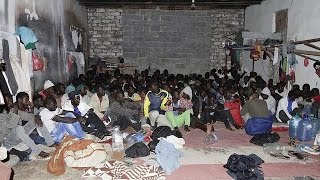 Libye  plus de 200 migrants clandestins expulsés [upl. by Akienaj]