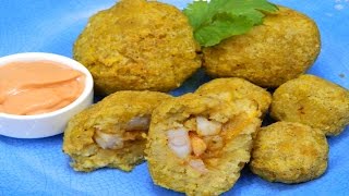 Como hacer bolitas de Mofongo rellenas de Camarones En Español [upl. by Christabella]