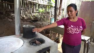 Beneficiarias de estufas ahorradoras de leña en Candelaria Loxicha [upl. by Llerad692]