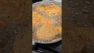 FRIED CHICKEN LEG friedchicken chicken shortsvideo shortsfeed shortvideo shorts shortsviral [upl. by Tatiania]