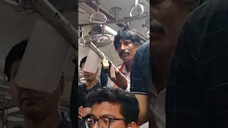 Violin 🎻 playing in mumbai local train shorts violin violinmusic shortfeed [upl. by Pickford153]