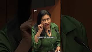 Senadora se pone a cantar en tribuna  Las Mangas del Chaleco [upl. by Eirolam]