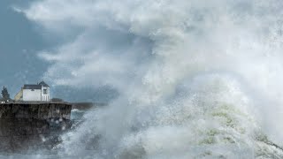 Tempête Ciaran  le Finistère les CôtesdArmor et la Manche placés en vigilance rouge [upl. by Ail647]