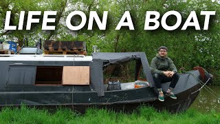 Living Aboard A NARROWBOAT A Day In The Life Battling The Weather [upl. by Mat595]