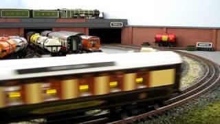 Ace Trains 60019 Bittern hauling Darstaed Pullman Coaches at Tinkers Hill Railway Layout  OO 00 A [upl. by Llyrrad]