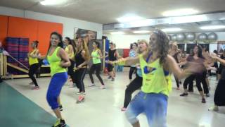 Marioneta ZIN 45 Zumba Cumbia with Maria Niveyro [upl. by Derzon]