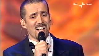 Daniele Silvestri  Salirò SANREMO 2002 [upl. by Hgielram]