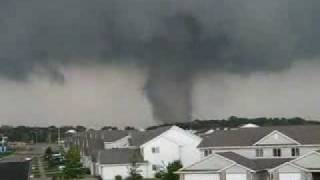 INCREDIBLE TORNADO FOOTAGE Stoughton WI 8182005 [upl. by Marozas]