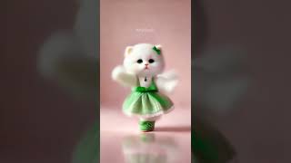 초록 원피스 입은 춤추는 귀여운 고양이 Cute Dancing Cat in a Green Dress [upl. by Warram]