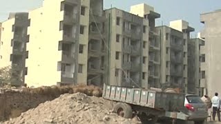 Several allottees return DDA flats owing to inferior design shoddy construction [upl. by Harvison]