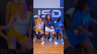 Choreo by stephaniemorauxjsd4239 jsdstudio jsd coursdedanse lieusaint afro afrodance [upl. by Rekoob166]