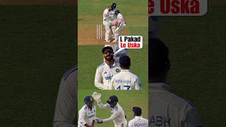 Virat Kohli stump mic quot L Pakad Le Uska quot when Sarfaraz Khan accidentally touch Glenn Phillips Balls [upl. by Trofmoc]