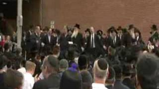 Lecha Dodi Song and Dance at the Shabbos Rally [upl. by Akierdna]