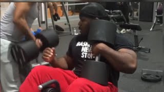 150 POUND DUMBBELL PRESS AT VASA FITNESS HEAVIEST DUMBBELL IN THE GYM [upl. by Kcira235]