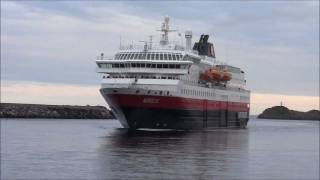 Hurtigruten  Nordlys  Svolvær [upl. by Lehctim]