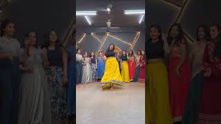 Chalka Chalka re  Dance video  Bollywood bollywoodsongs chalkachalkare [upl. by Jules]