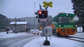 Spoorwegovergang Bečov nad Teplou CZ  Railroad crossing  Železniční přejezd [upl. by Gibby822]