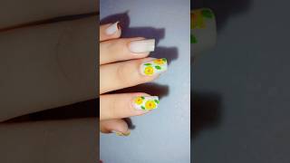 Floral nail art 🌻💛💅🏻floralnailart cutenailart youtubeshorts [upl. by Uohk]